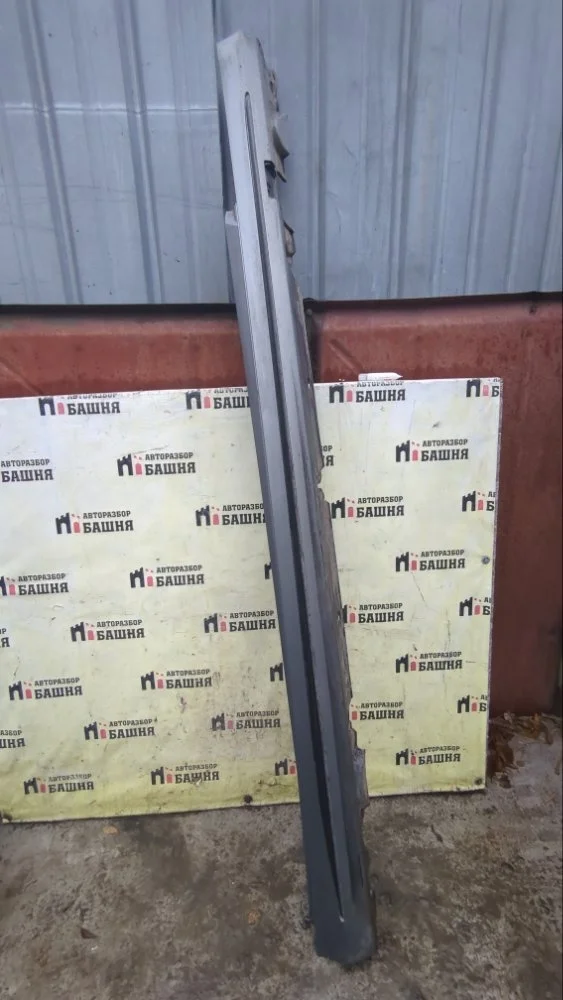 Порог (пластиковая накладка) Mercedes C-Class 2014 A2056981454 W205 274.910, правый