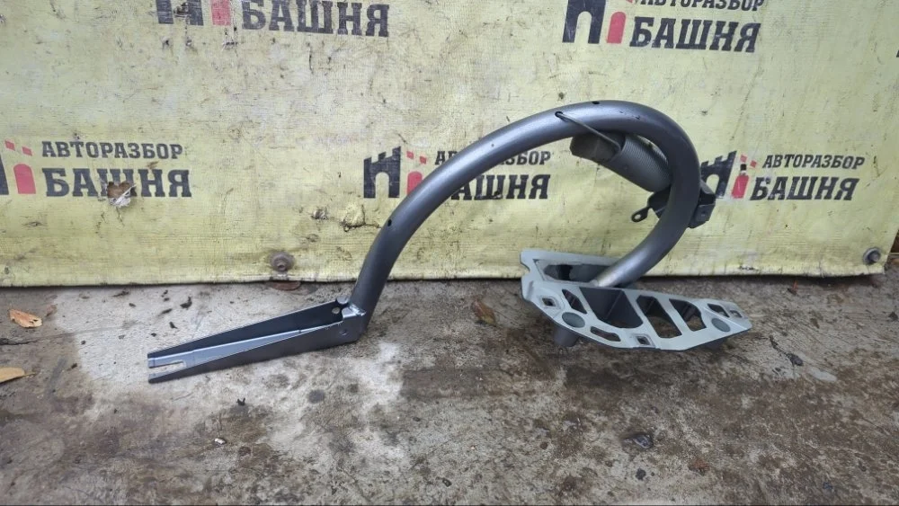 Петля багажника Mercedes C-Class 2014 A2057500428 W205 274.910, правая
