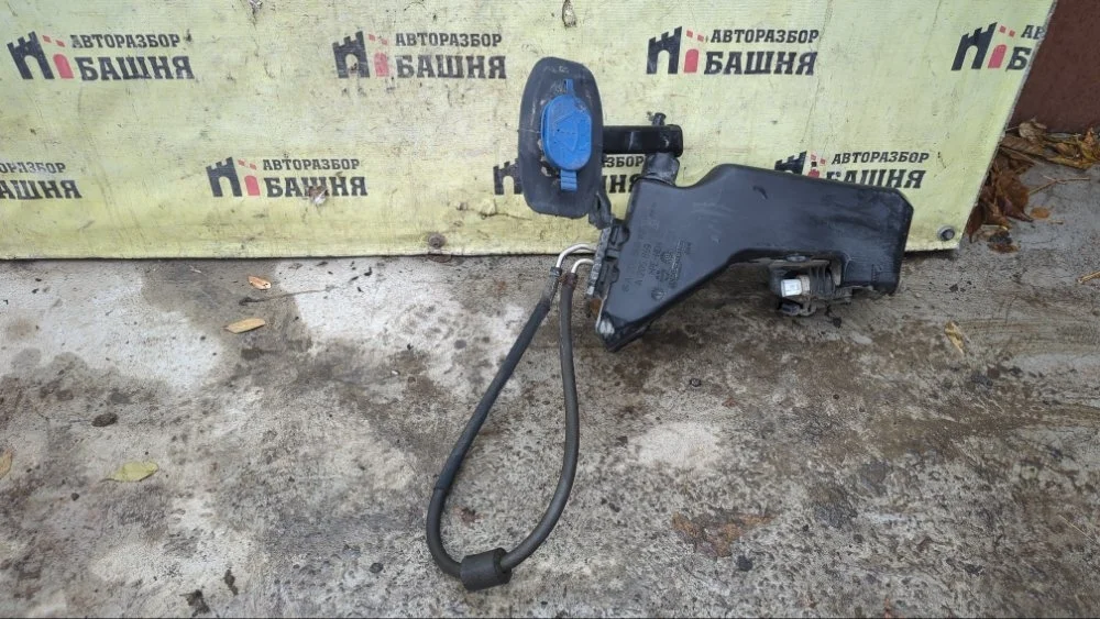 Бачок омывателя Mercedes C-Class 2014 A2058690220 W205 274.910