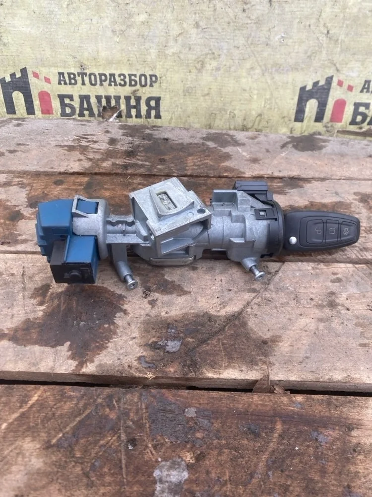Замок зажигания Ford Focus 2012 1681167 3 PNDA