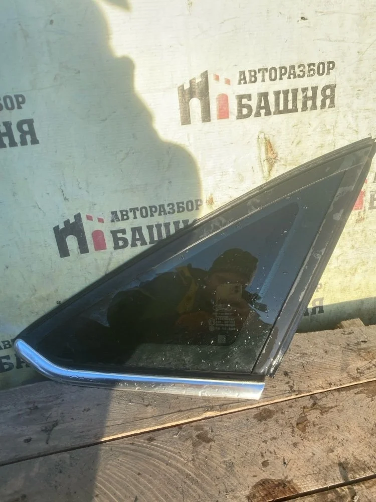 Стекло кузовное Ford Focus 2012 1786441 3 PNDA, заднее правое