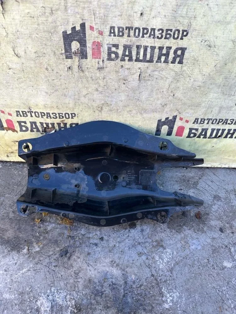 Пыльник Mercedes C-Class 2014 A2053522900 W205 274.910, задний левый