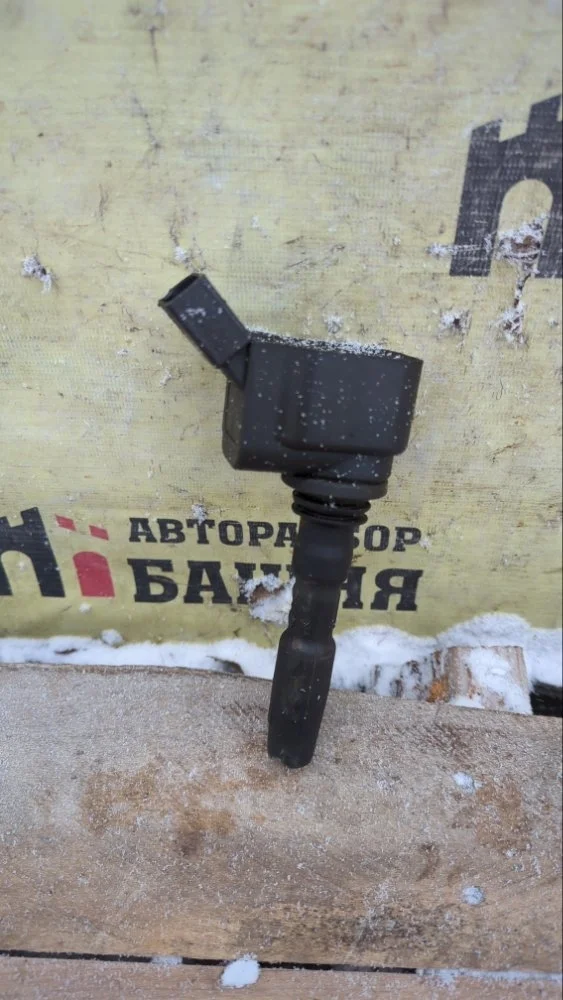 Катушка зажигания Volkswagen Polo 2019 04C905110L 5 CWVB