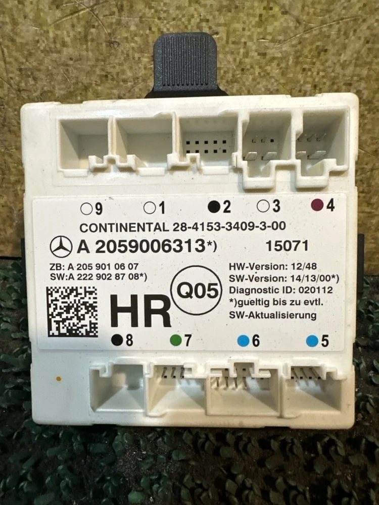 Блок управления дверьми Mercedes C-Class 2014 A2059006313 W205 274.910