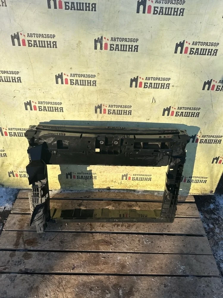 Панель передняя (телевизор) Volkswagen Polo 2021 60U805588E 6 CWVA