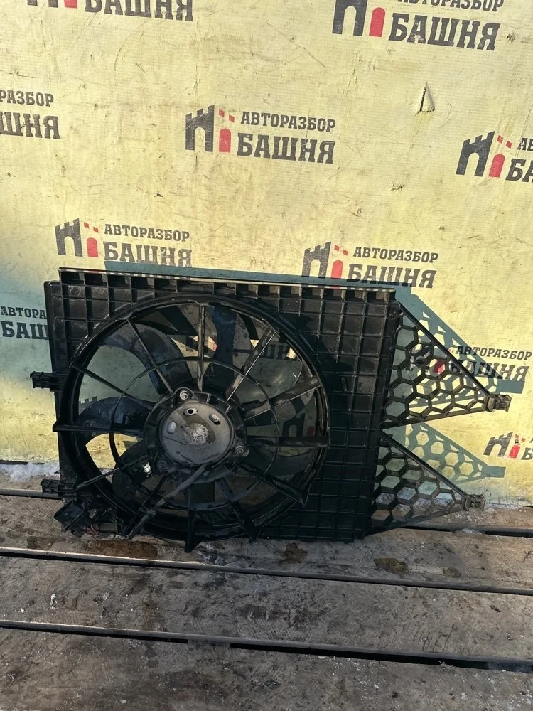 Диффузор радиатора Volkswagen Polo 2021 6RU121207B 6 CWVA