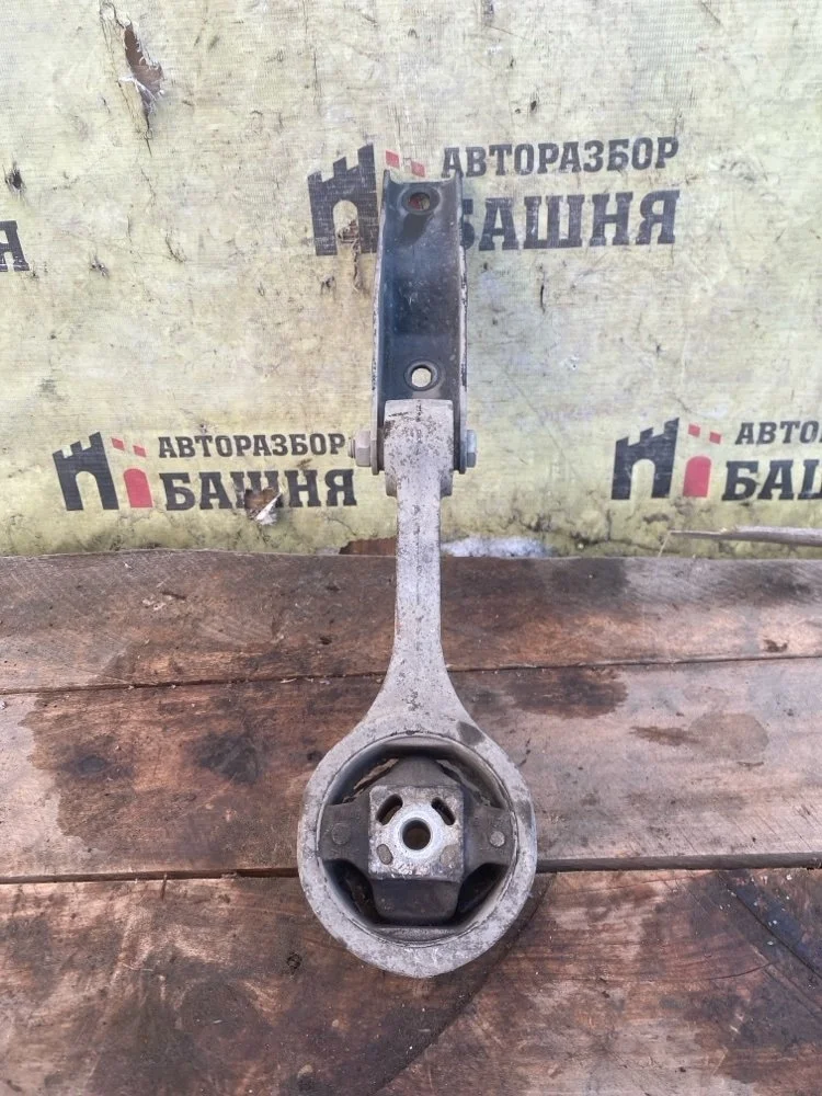 Подушка двигателя Skoda Rapid 2017 6Q0199851AM CWVA, передняя