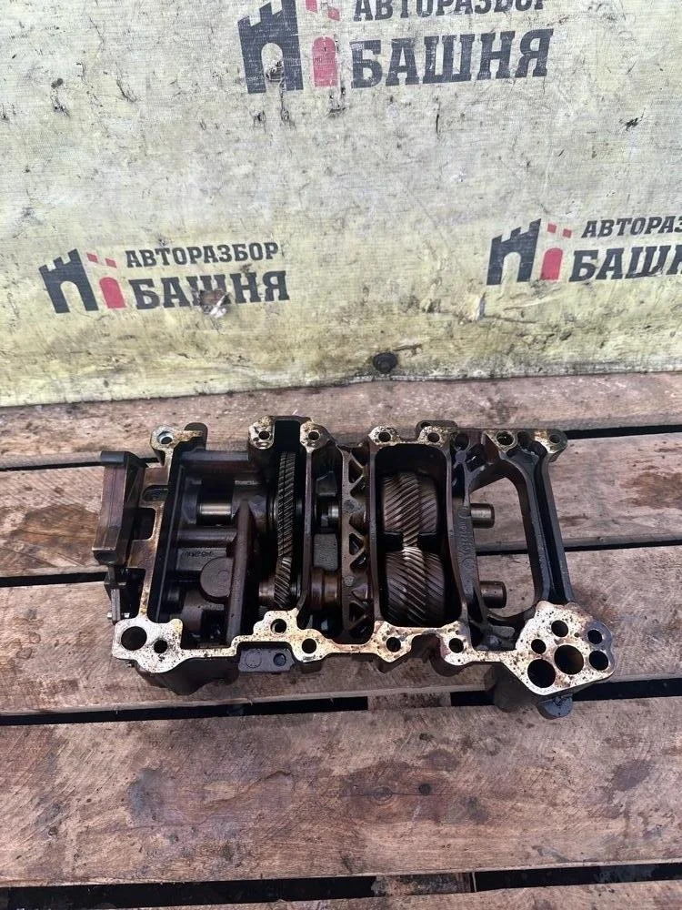 Насос масляный Volkswagen Passat 2007 06F103295P B6 BVY