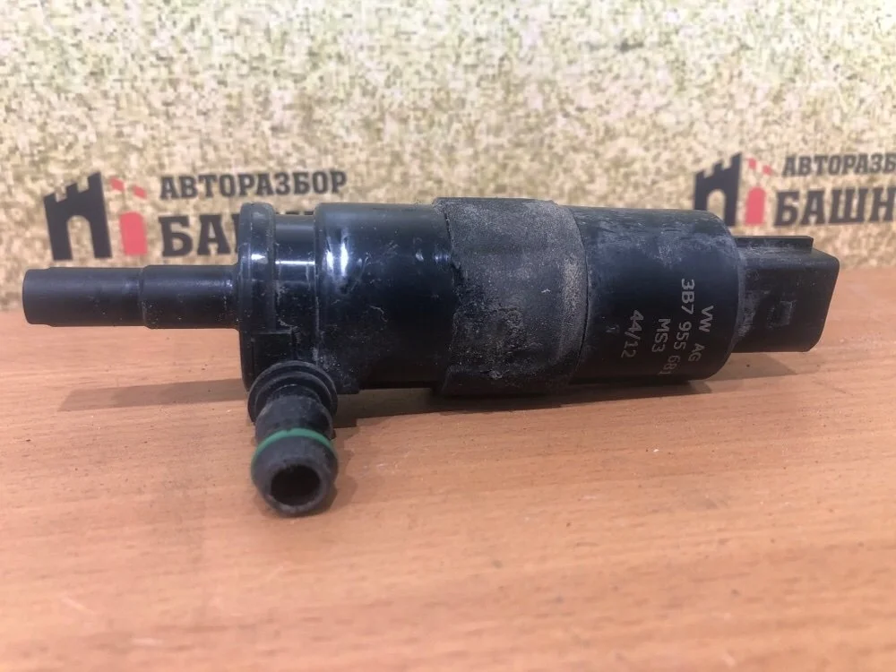 Насос омывателя Audi Q5 2019 3B7955681 DJYA