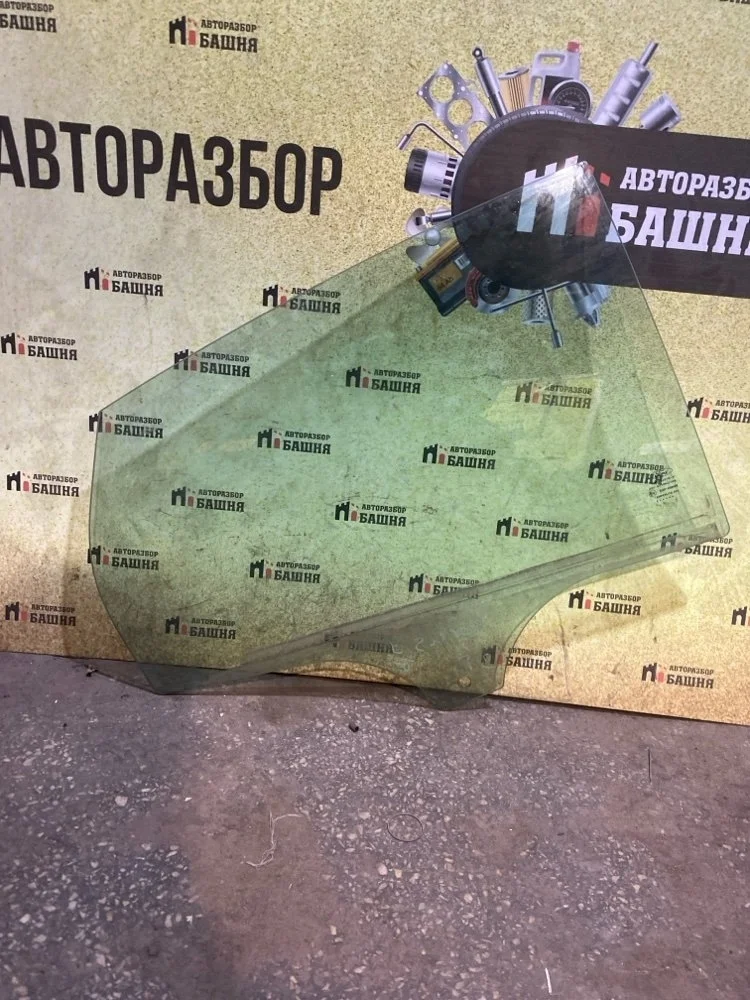 Стекло двери Ford Focus 2012 1706320 3 PNDA, заднее правое