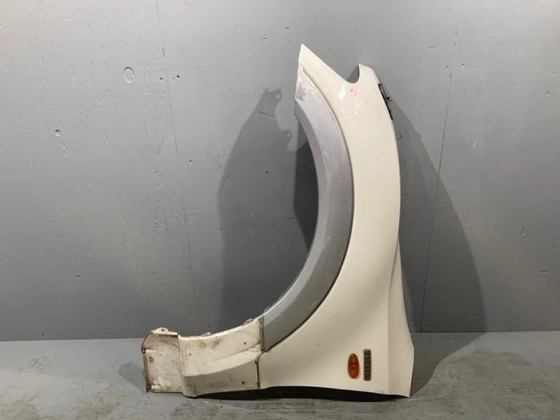 Крыло Mitsubishi Pajero 3 V70