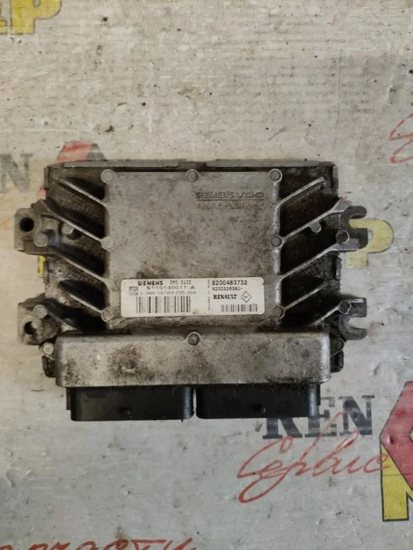Блок управления двигателем Renault Logan