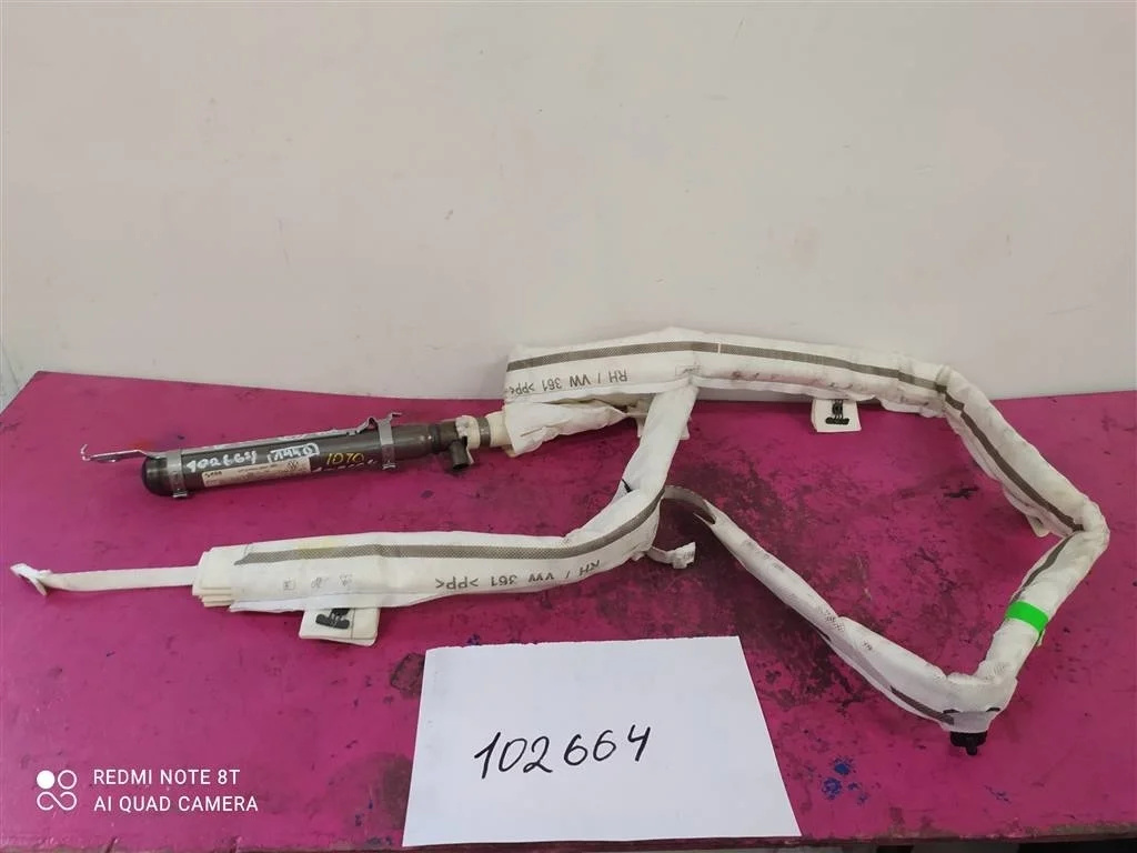 Шторка безопасности правая VW Jetta 6 2011-2014