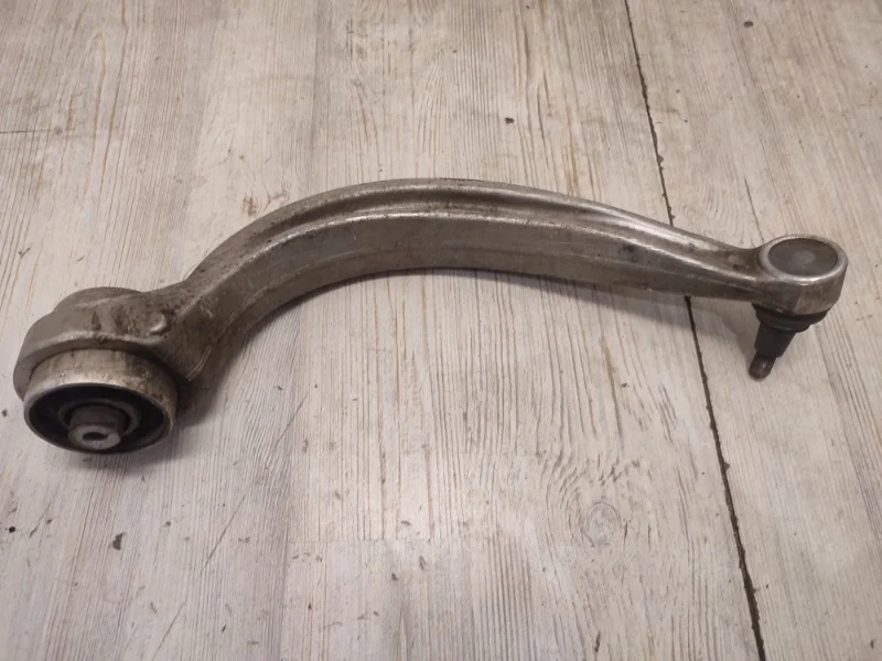 Рычаг подвески направляющий Audi Q7 S-line 2019 4M