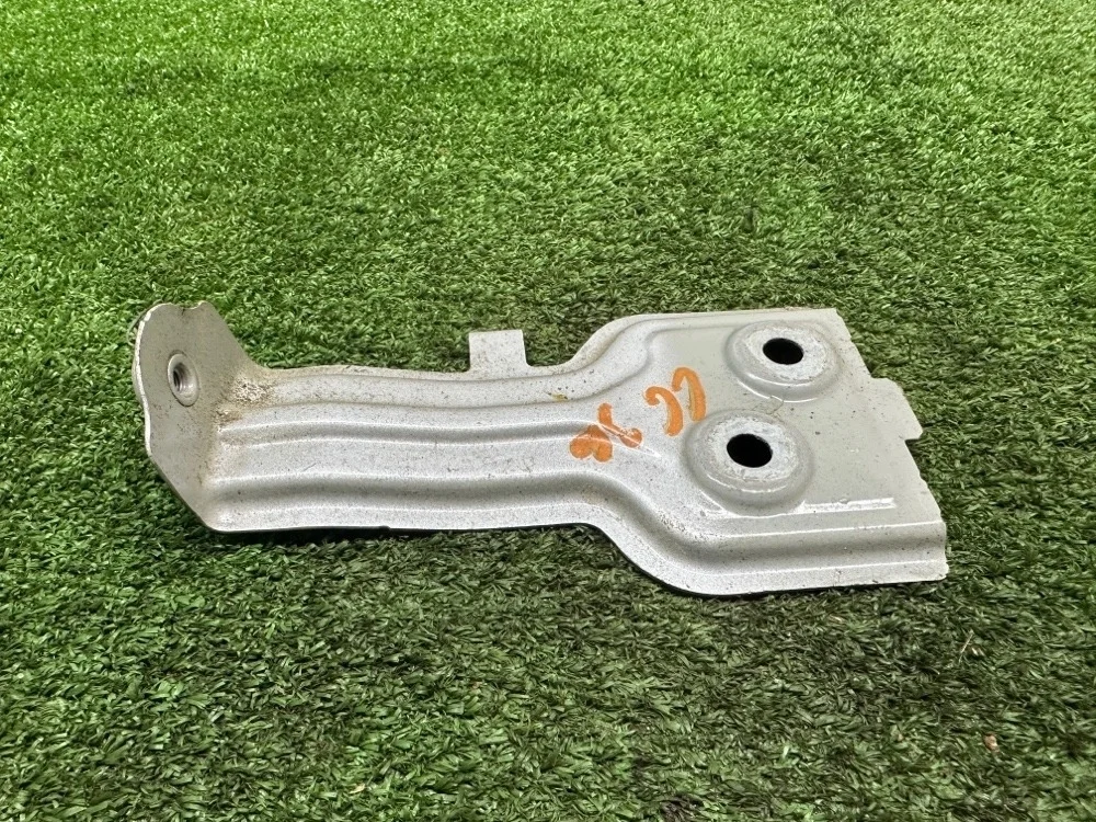 Кронштейн крепления крыла BMW X3 G01