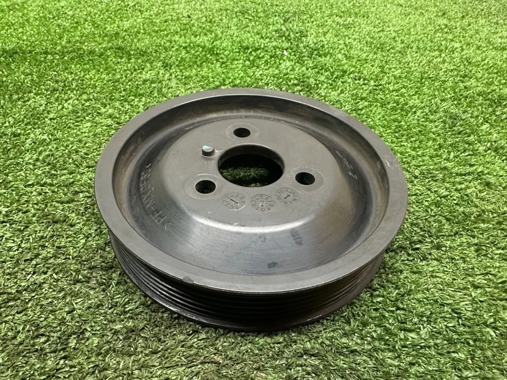 Шкив насоса гидроусилителя BMW 320i E90