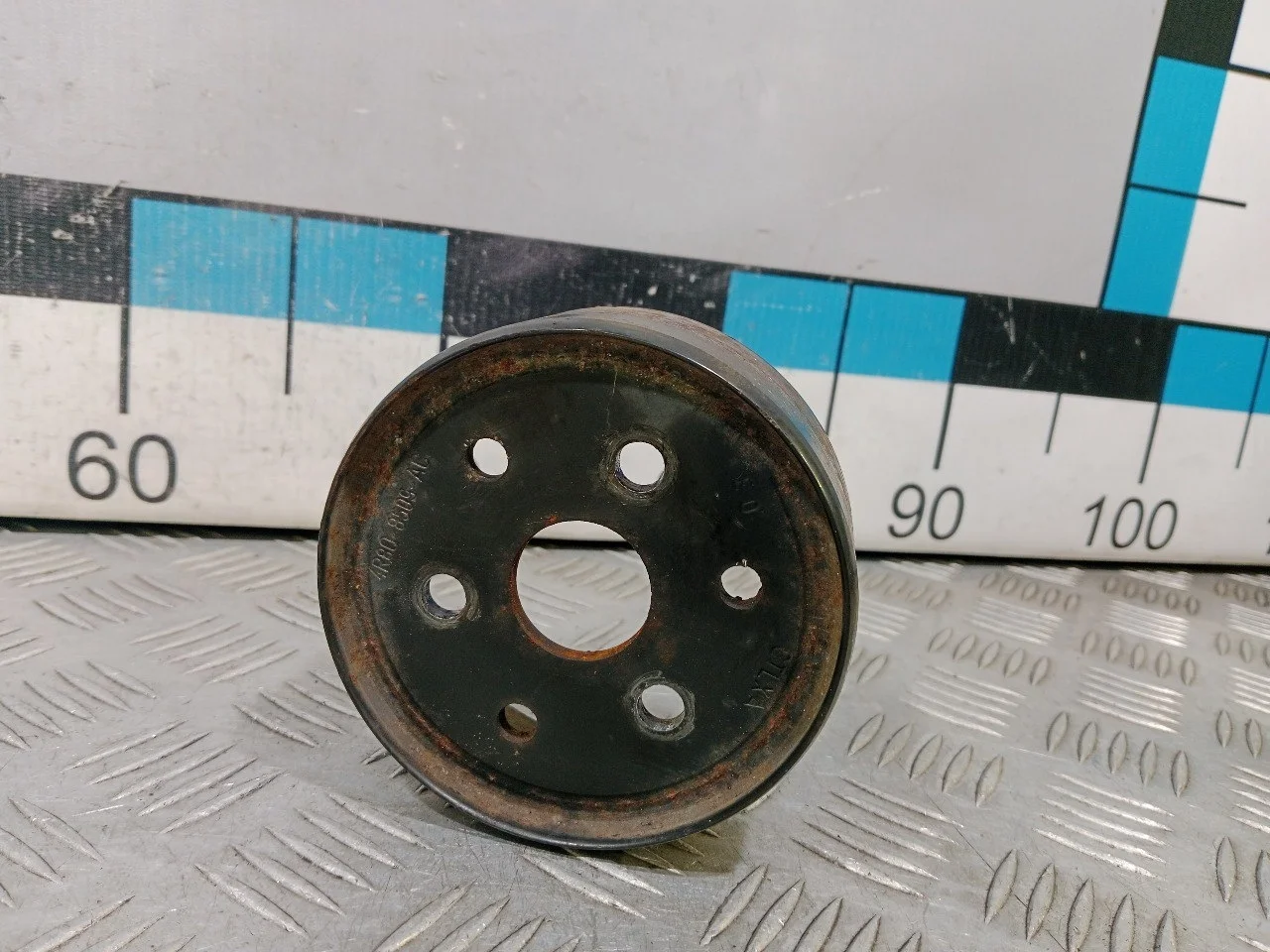 [Б/У] Шкив водяного насоса (помпы) [Код: 00544635 ]