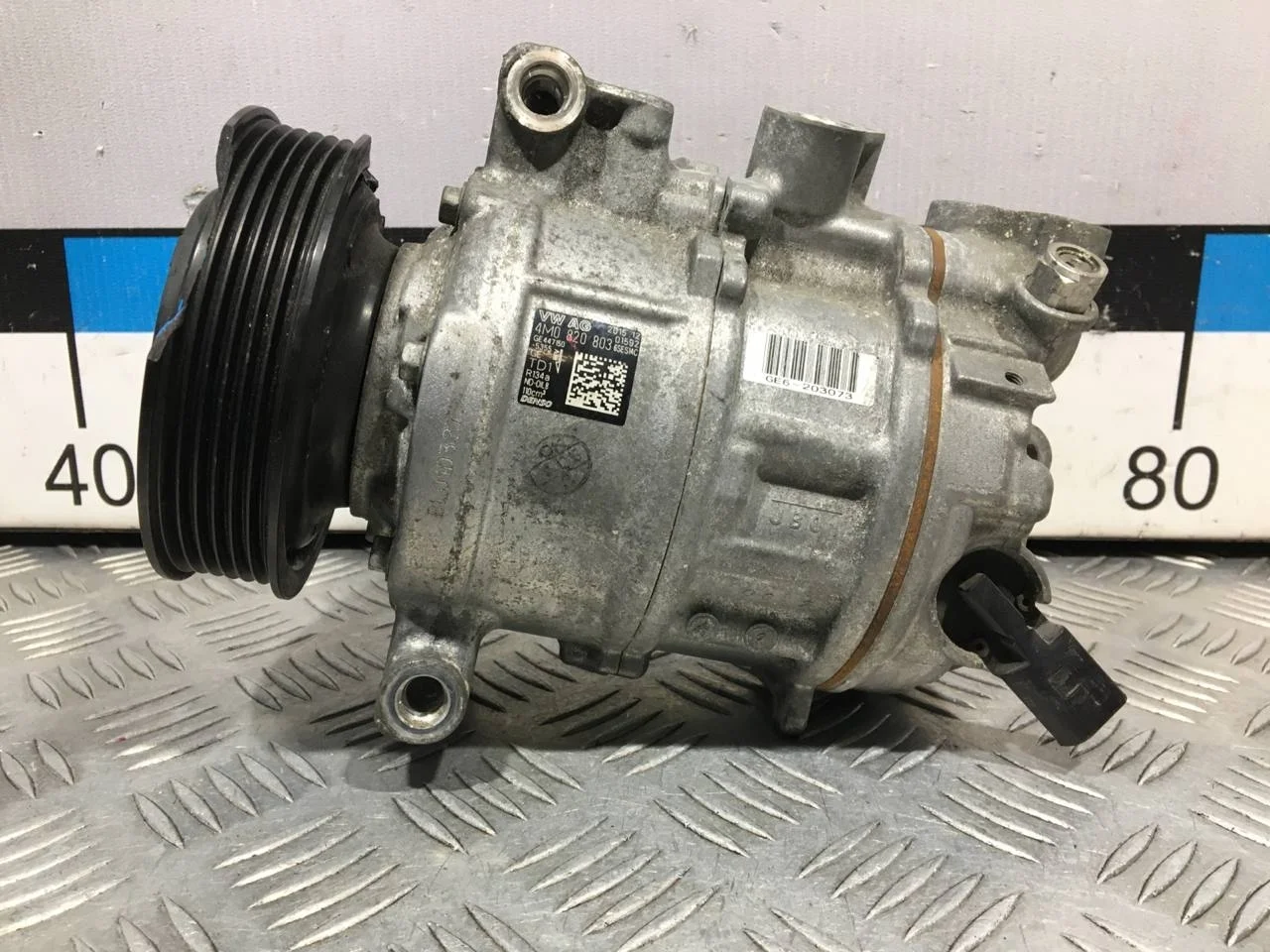 [Б/У] Компрессор кондиционера - (Состояние: без шкива) [ХОРОШЕЕ] [Код: 00566389 ]