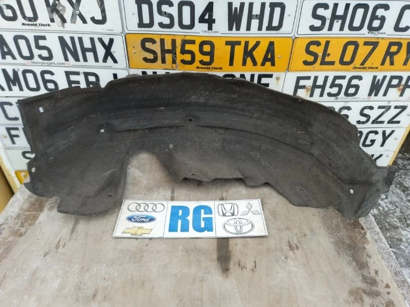 Подкрылок Toyota Avensis 3 2010 270 Cедан