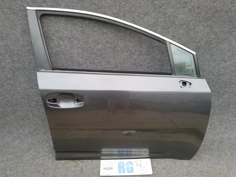 Дверь Toyota Avensis 3 2009 270 Седан