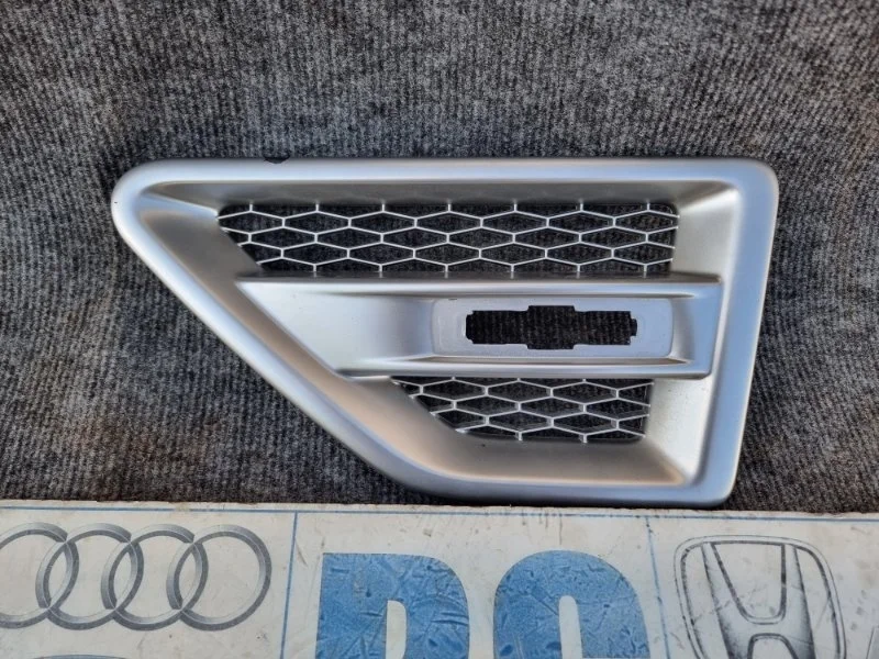 Накладка крыло Land Rover Freelander 2012