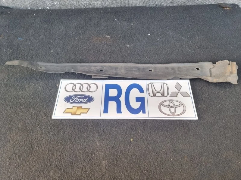 Уплотнитель подкрылка Lexus GS300 2006