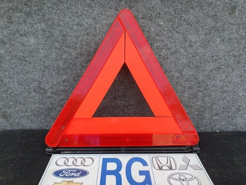 Знак аварийной остановки Mercedes-Benz -Class 2007 W204