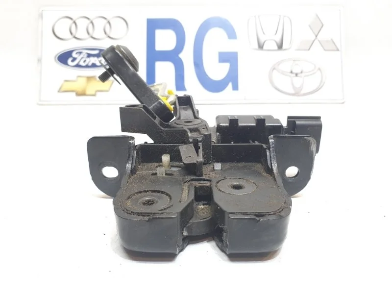 Замок багажника Renault Duster 2013 H79