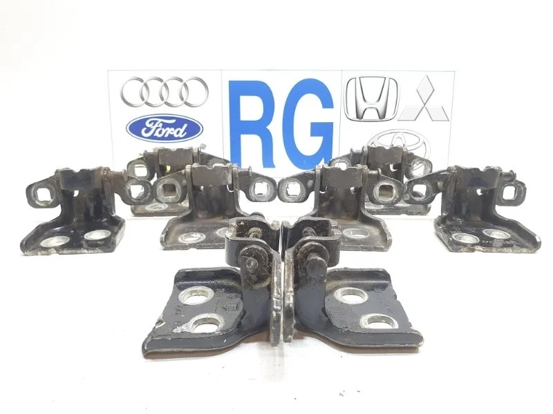 Петля двери Renault Duster 2013 H79
