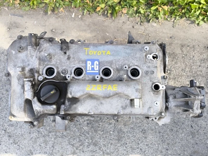 Двигатель Toyota Auris 2009