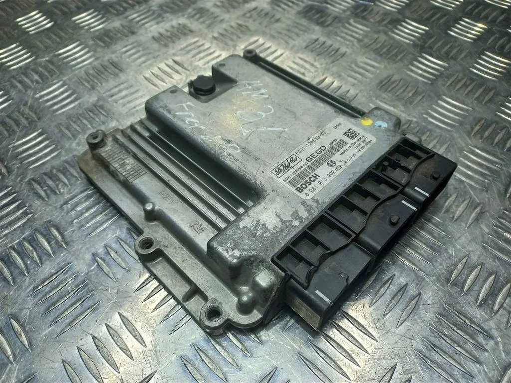 Блок управления двигателем LAND ROVER FREELANDER