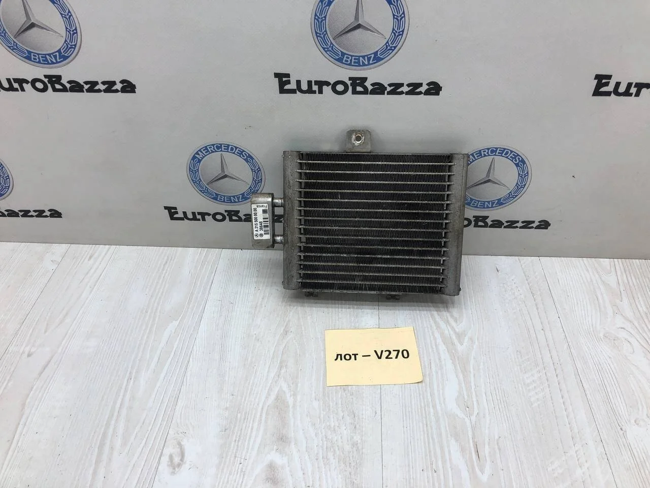 Радиатор масляный Mercedes R230