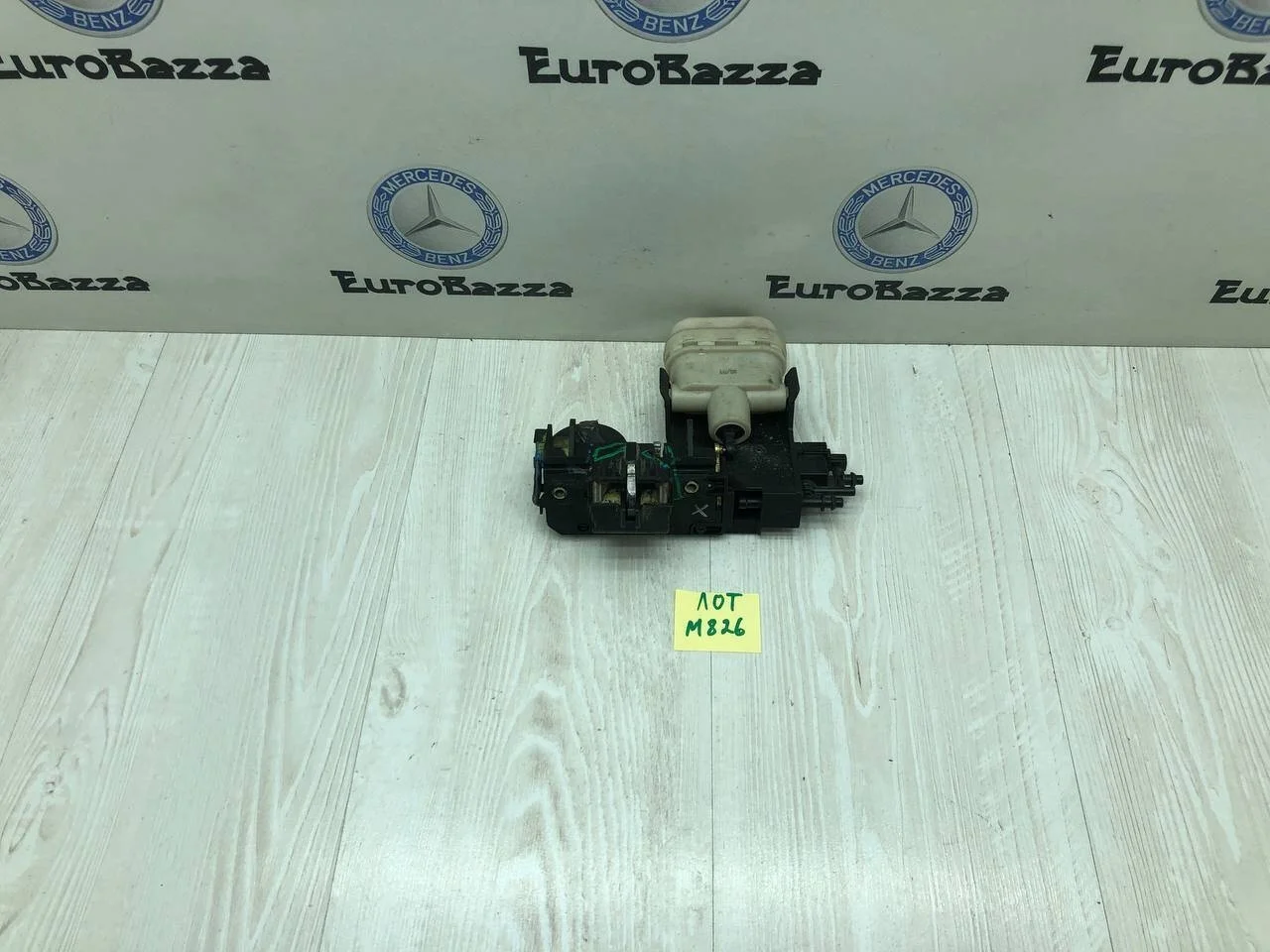 Замок крышки багажника Mercedes W215