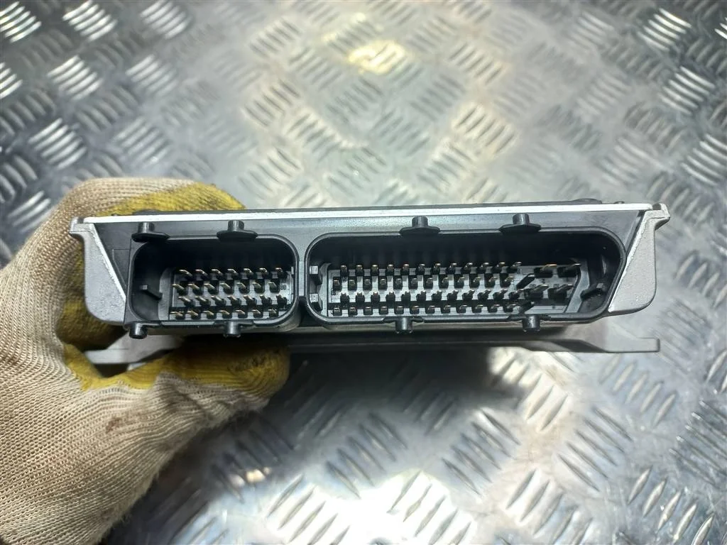 Блок управления двигателем LAND ROVER FREELANDER