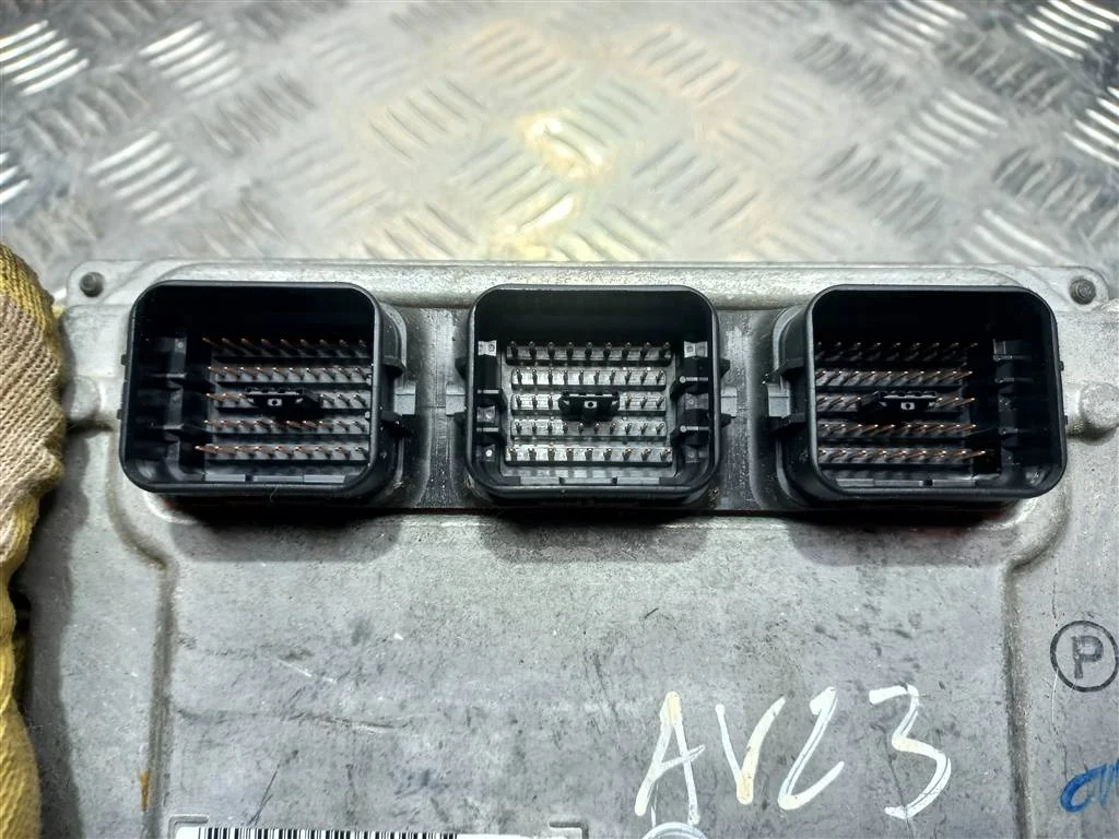 Блок управления двигателем HONDA Civic VIII (2005