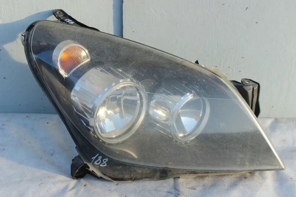 Фара черная правая Opel Astra H ФР188