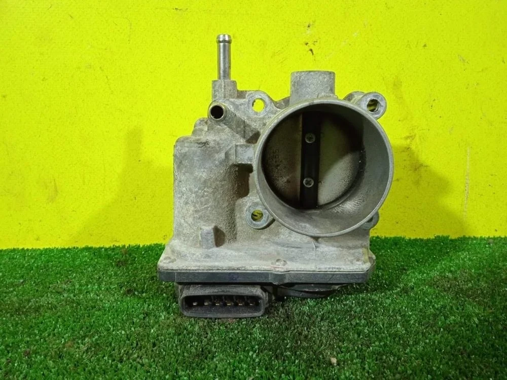 Дроссельная заслонкa Toyota Corolla 2011 2203037050 150 1ZRFE