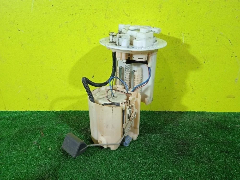 Бензонасос Toyota Corolla 2011 7702012570 150 1ZRFE