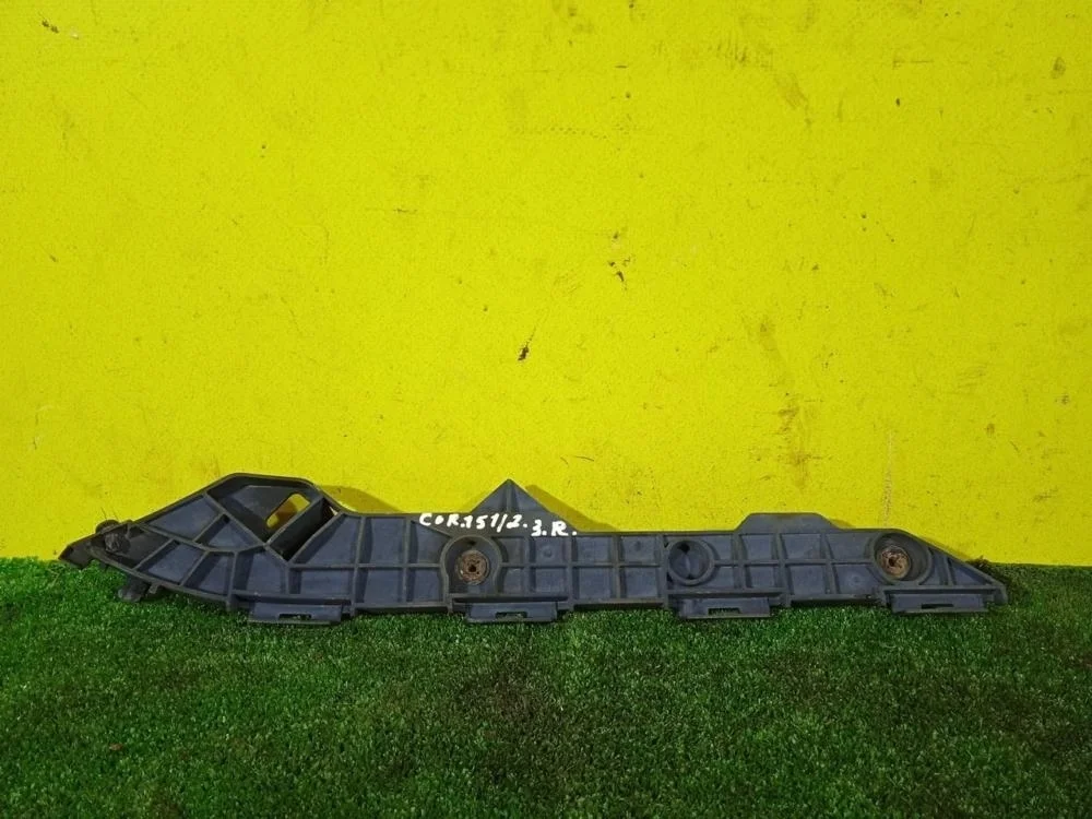 Кронштейн бампера Toyota Corolla 2011 5215512320 150 1ZRFE, задний правый