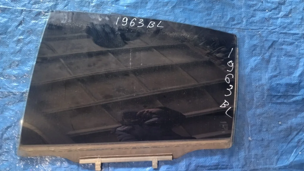 стекло TOYOTA ARISTO JZS160 -