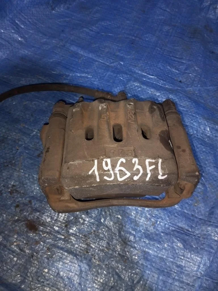 суппорт TOYOTA ARISTO JZS160 2JZGE