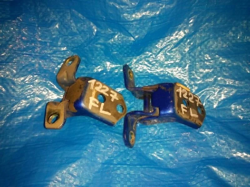 петли двери MAZDA DEMIO DY5W -