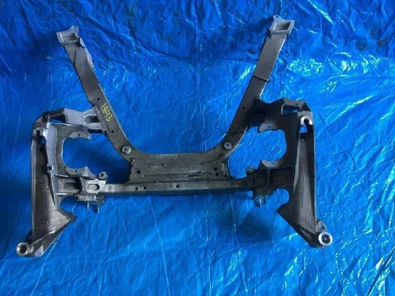 балка под двс BMW 7-Series E65 N62B40