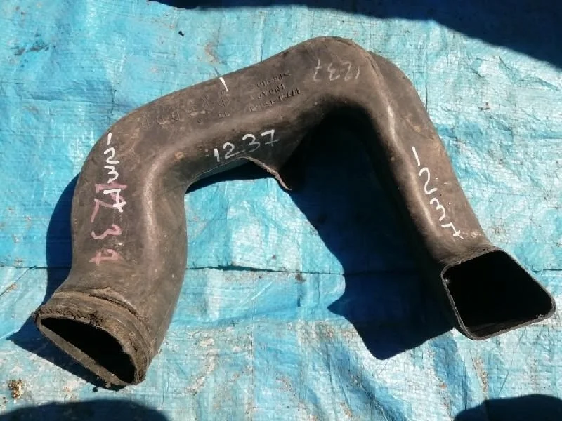 воздухозаборник TOYOTA COROLLA LEVIN AE111 4AFE