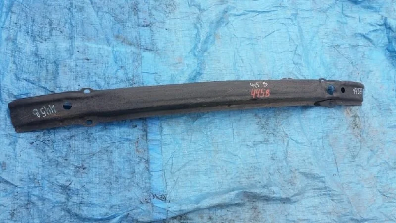 усилитель бампера BMW 5-Series E60 -