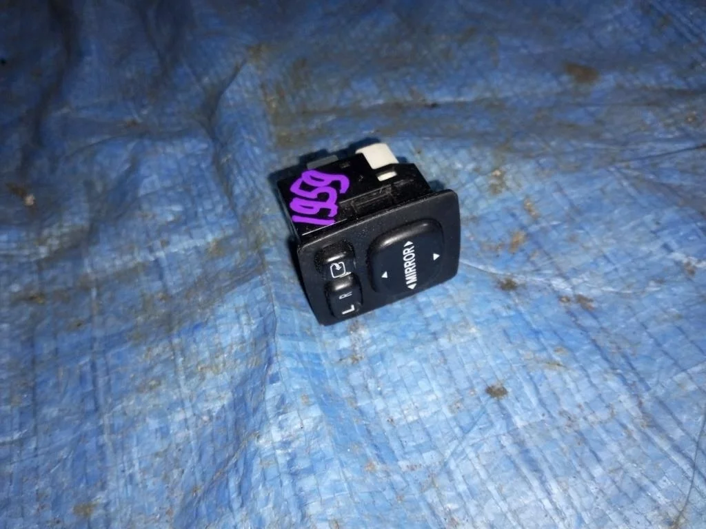 блок управления зеркалами TOYOTA CAMRY ACV30 -