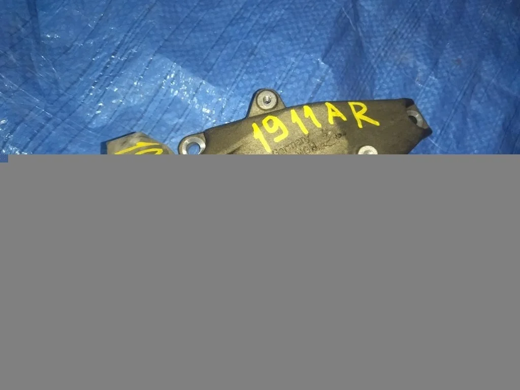 подушка двигателя AUDI A6 4B2 -