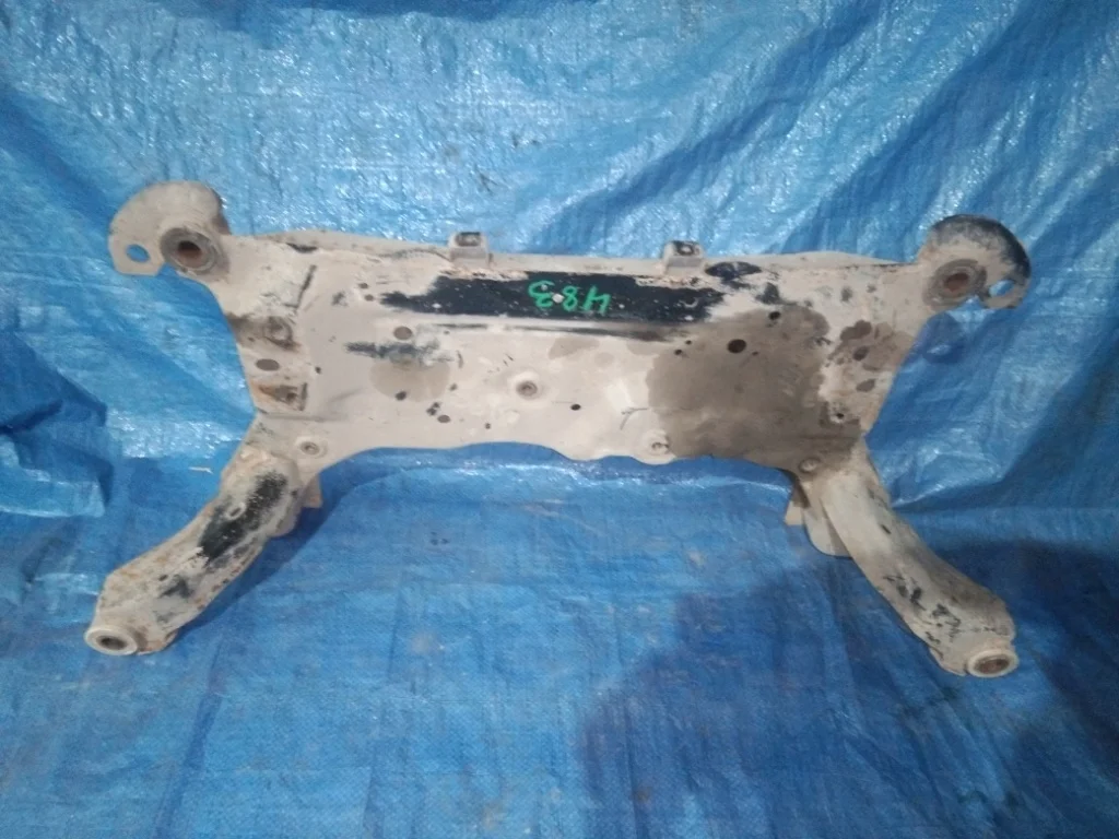 балка под двс FORD FOCUS CB8 IQDB