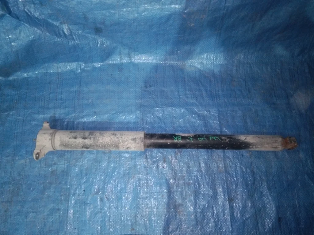 амортизатор FORD FOCUS CB8 IQDB