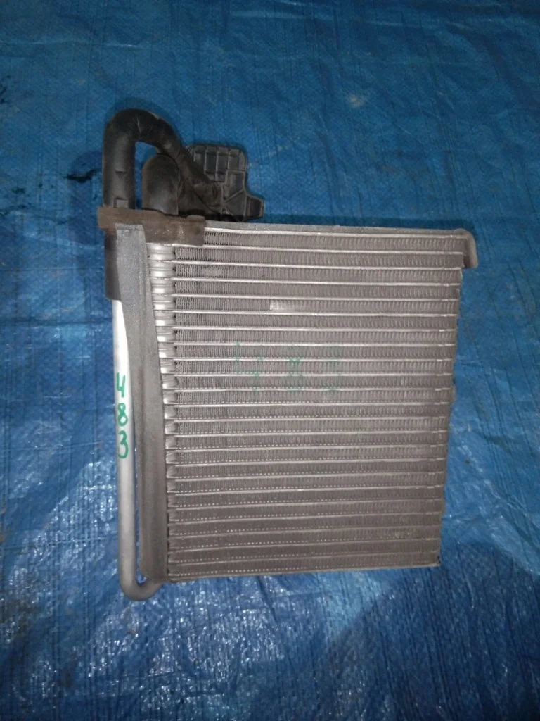 радиатор кондиционера FORD FOCUS CB8 IQDB - 5129677